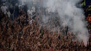 We did not find results for: Lazio Rom Fans Fordern Frauen Verbot Im Herzen Des Ultra Blocks Eurosport