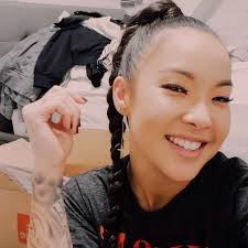 Tatiana Manaois Best Female Artists Female Artists Girl Crushes