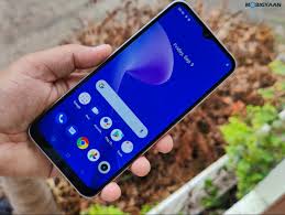 realme C33 Review - Hands-On and First ...