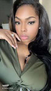 Meet Bella: Your Go-To Online Fitness Coach!