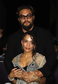 Famous Men Who Got With Women Much Older Jason Momoa Lisa Bonet Jason Momoa Lisa Bonet