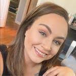 Kari Roark's Instagram, Twitter & Facebook