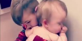Video viral di tiktok kakak dan adik 18+|video viral. Kakak Adik Video Momen Manis Ketika Sang Kakak Melindungi Adiknya