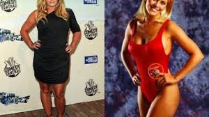 Ses mauvaises fréquentations la font tomber dans l'alcool et la cocaïne. Nicole Eggert Une Ancienne Sirene D Alerte A Malibu Maman Premiere Fr
