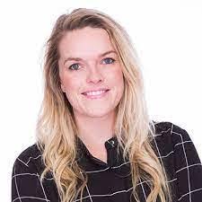 Betsy Phipps's Instagram, Twitter & Facebook