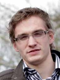 Singles trekken naar de stad om relatie te vinden Theater op locatie leidt  tot discussie The season has started for the compet