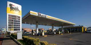 Aktuell führen wir 2.330 standorte mit 6.865 ladepunkten (3.057 x typ 2 dose, 731 x schuko, 714 x combo typ 2 (ccs) eu, 626 x chademo, 549 x typ 2 stecker,.) zum laden von elektroautos in italien in unserem ladesäulenverzeichnis auf. Italien Ionity Baut 30 Hpc Standorte An Eni Tankstellen Electrive Net