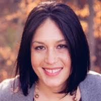 Lisa Holz's Instagram, Twitter & Facebook