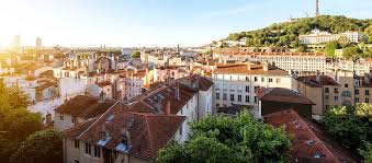 Pour se garantir des risques de loyers impayés, les bailleurs exigent généralement la présence d'un garant qui interviendra en cas de besoin. La Ruee Vers L Appart Operation Specialie A Lyon Pour Louer Sans Caution