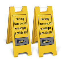 Think_ road … перевести эту страницу. Think Road Safety Sign Pack Small Uk School Signs