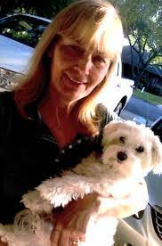 Carolyn Winnett's Instagram, Twitter & Facebook