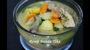 Ayam merupakan komponen utama dari masakan ini, selain itu ada kuah santan kental yang bisa diambil dari perasan kelapa langsung atau bisa menggunakan santan instan. Resep Sup Ayam Kampung Kuah Bening Super Gurih Dan Enak Youtube
