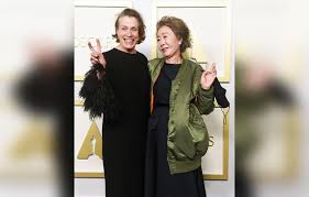 Frances mcdormand est une actrice, productrice américaine. Glenn Close Dancing More Behind The Scenes 2021 Oscar Moments