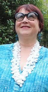 Lauri Chambers's Instagram, Twitter & Facebook