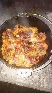 Hahnchenschenkel Auf Rosmarinkartoffeln Aus Dem Dutch Oven Von Silfi1 Chefkoch Rezepte Rosmarinkartoffeln Abendessen Rezepte