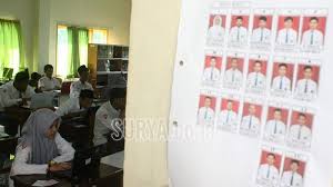 Hello friends, welcome to techmind world, es video me maine bataya hai ki aap apne aadhar no. Daftar 10 Besar Peraih Nilai Ujian Nasional Nun Tertinggi Sma Dan Smk Di Jatim Surya