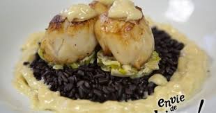Recette Saint Jacques Beurre Blanc Fondue De Poireaux Et Riz Noir Recette Riz Noir Alimentation Recettes Noel