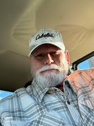 From Ohio Dads to 90's Supermodels: Exploring Fashion Connections