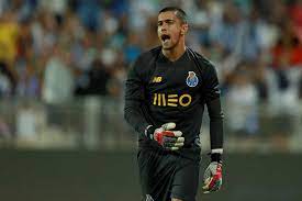 Diogo tem 5 vagas no perfil. A Fotografia E A Mensagem De Diogo Costa Apos A Operacao