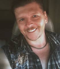 Lee Kienutske Obituary