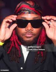 22 Photos & High Res Pictures