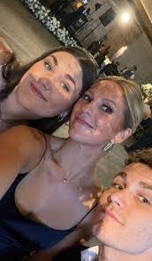 Ellie Connell's Instagram, Twitter & Facebook