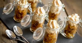 Recette verrine saumon verrine apero noel verrine mascarpone verrine facile recette gourmande idée recette fromage frais verrines crevettes verrine epatez vos amis avec la réalisation simple et rapide de verrines sucrées en guise de gâteau et pour ajouter une. Salees Ou Sucrees Les Recettes De Verrines Ont Toujours Du Succes Pour Les Fetes De Noel