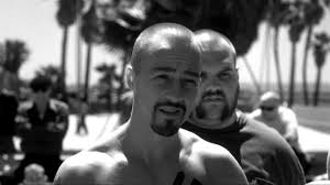 Weitere versionen auf dvd, edition ; 8 Reasons Why American History X Is A Modern Masterpiece Of American Cinema Taste Of Cinema Movie Reviews And Classic Movie Lists