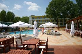 Nota 8 scor din 1 comentarii. Hotel Central Mamaia Tel 024183