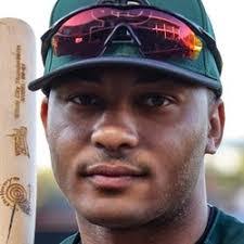 Andrew Rouse's Instagram, Twitter & Facebook