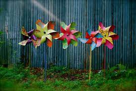 Metal Pinwheels For Decoration In The Gardens Pinwheels Crafty Windchimes