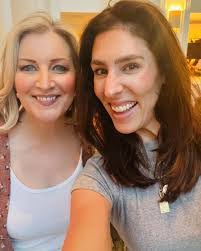 Helen Perrine's Instagram, Twitter & Facebook