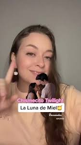 Edward and Bella Lua De Mel