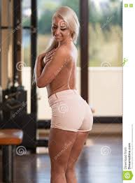 Gesunde Junge Frau, Welche Die Muskeln Nackt Biegt Stockfoto - Bild von  konkurrenz, konstitution: 78161230