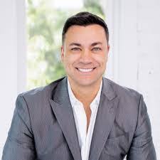 Daniel Loan's Instagram, Twitter & Facebook