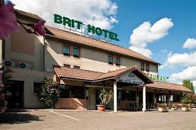 D'ailleurs, je continuerai à accueillir mes administrés à la mairie. Brit Hotel Agen L Aquitaine 59 1 0 1 Prices Reviews Le Passage France Tripadvisor