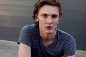I'm so excited to see Eamon Farren as Cahir, he looks exactly like i always  imagined the character. : r/netflixwitcher