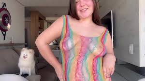 FLORA FAVARETTO PROVANDO E SE EXIBINDO - XNXX.COM