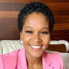 Learning Life Skills with Mya: Patience: Moore, E: 9781963424300:  Amazon.com: Books