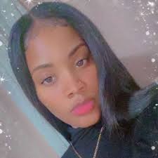 NEW RESTAURANT ALERT‼️ @shawnmichelleschicago has launched their 2nd  location in Chicago's South Suburban Neighborhood Olympia Fields. Here you  can smash things like pound cakes( chocolate, Carmel rum, regular )Peach  Cobbler Poundcake