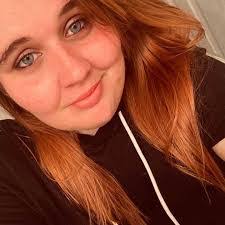 Amanda Vitale's Instagram, Twitter & Facebook