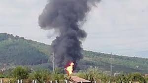 Pompierii militari din cadrul isu vâlcea au fost solicitați să intervină pentru înlăturarea efectelor rezultate in urma unei explozii urmată de un incendiu produs la o societate comercială cu profil de. Doi MorÅ£i In Urma Unei Explozii La O FabricÄƒ De Pavele Din Valcea