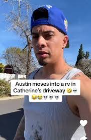 Austin Mantooth's Instagram, Twitter & Facebook