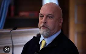 Sean McDonough, NOT the other guy!