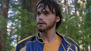 Ben looks adorable with a beard : r/Descendants