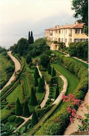 View Of Medici Castello Beaux Jardins Maison Toscane Villa Italie
