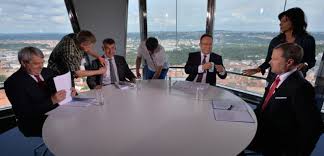 Václav moravec, hana andělová a mojmír kučera. Urazite Moji Zenu A Mate Me Popravit Karal Babis Moravce Tyden Cz