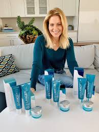 Candace cameron bure couldn't wait to turn 40 in april. Candace Cameron Bure Shares The In Office Treatments She Relies On For A Youthful Glow Newbeauty