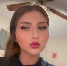 Teen babysitter available in Richmond, Kentucky area