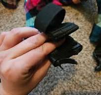 Can a baby carrier buckle be replaced?